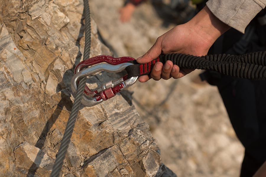 Die richtige Ausrüstung für den Klettersteig