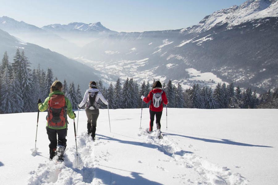 Dévalez les pistes en skis ou raquettes